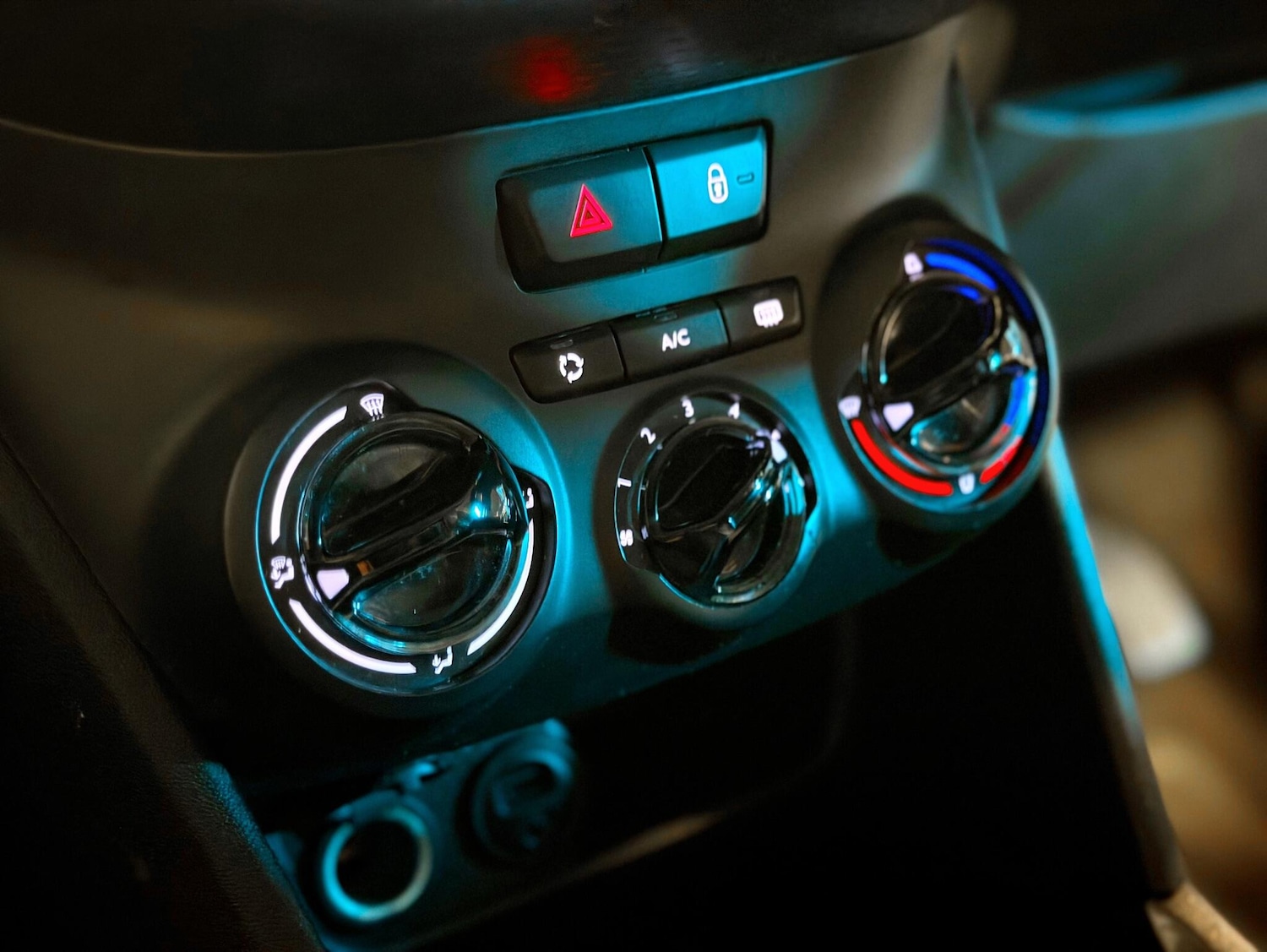 Used Peugeot 2008 2016 for sale - 77052455: Photo 24