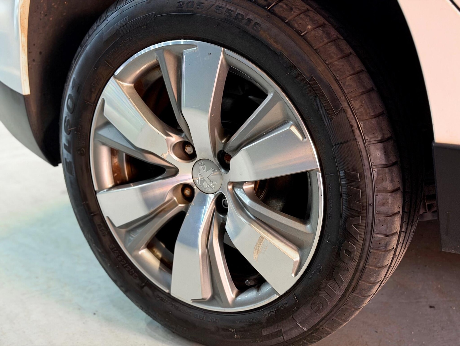 Used Peugeot 2008 2016 for sale - 77052455: Photo 28