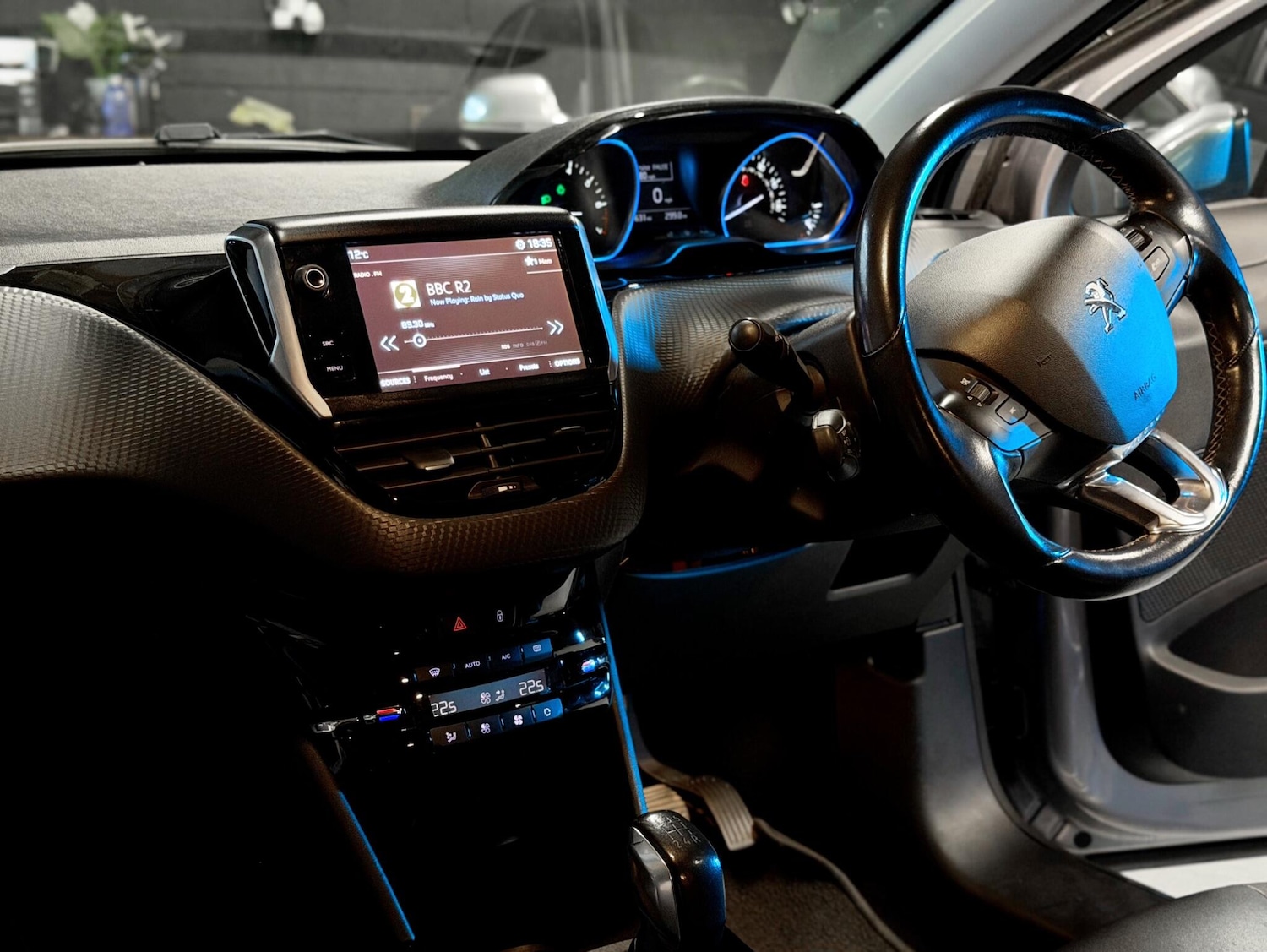 Used Peugeot 2008 for sale - 77808356: Photo 3