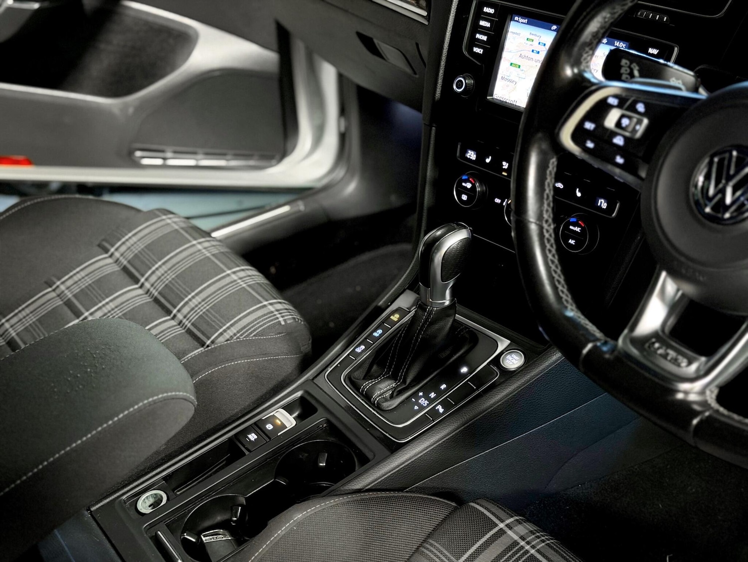 Used Volkswagen Golf 2017 for sale - 76886769: Photo 23