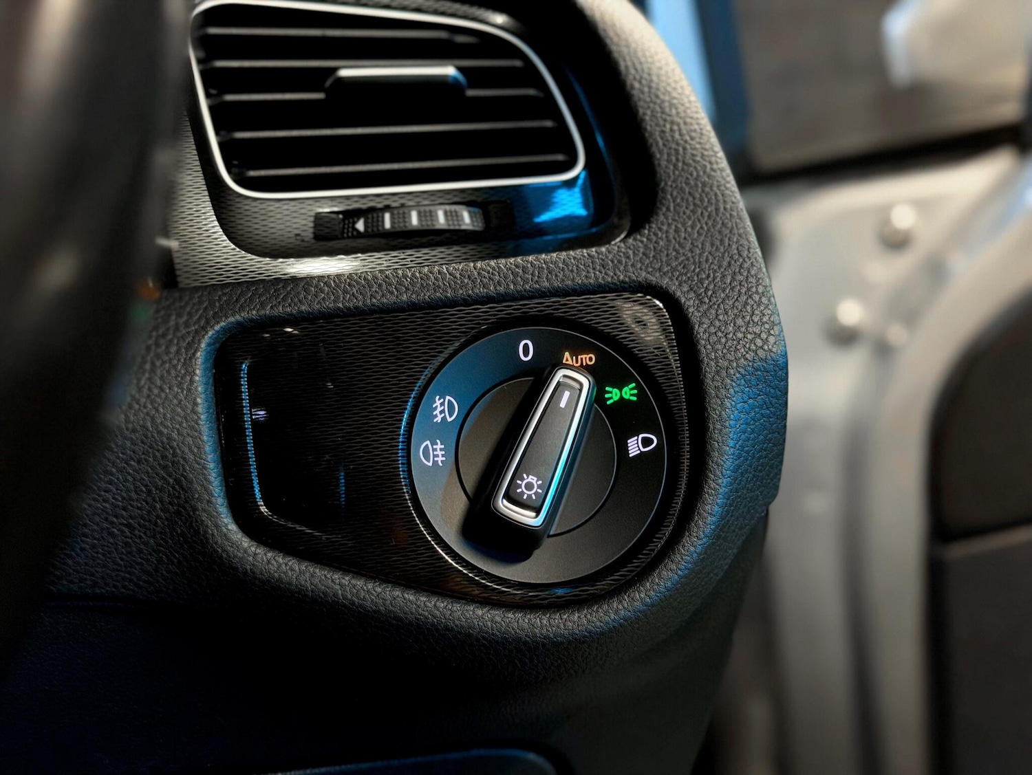 Used Volkswagen Golf 2017 for sale - 76886769: Photo 31