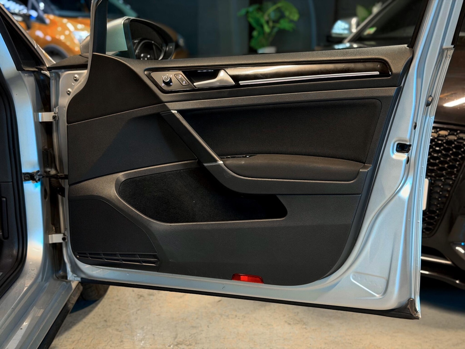 Used Volkswagen Golf 2017 for sale - 76886769: Photo 33