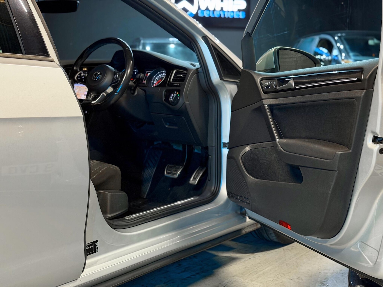 Used Volkswagen Golf 2017 for sale - 76886769: Photo 34