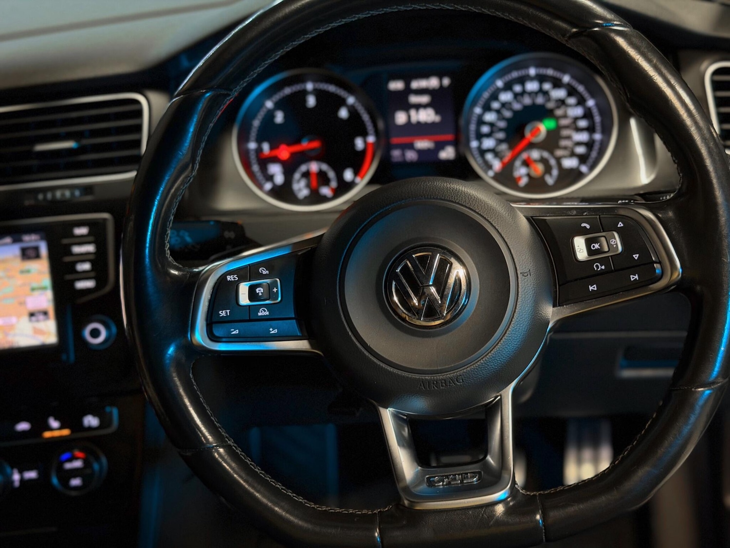 Used Volkswagen Golf 2017 for sale - 76886769: Photo 44