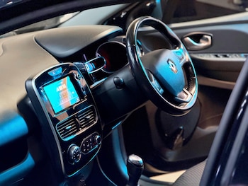 Used Renault Clio 2017 for sale - 76024381: Photo