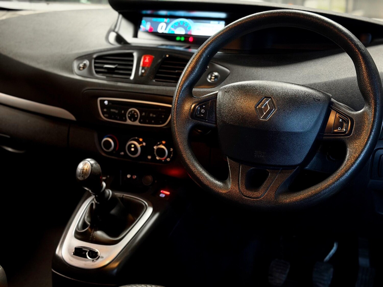 Used Renault Scenic for sale - 77564843: Photo 21