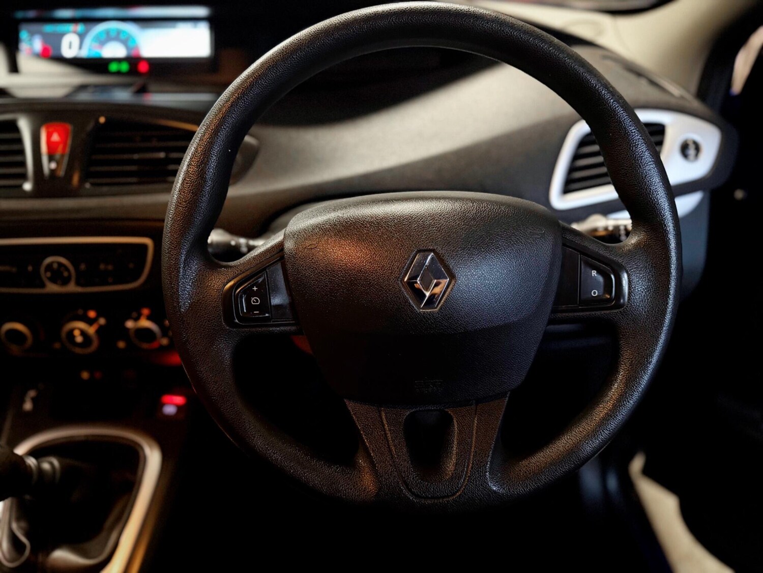 Used Renault Scenic for sale - 77564843: Photo 31