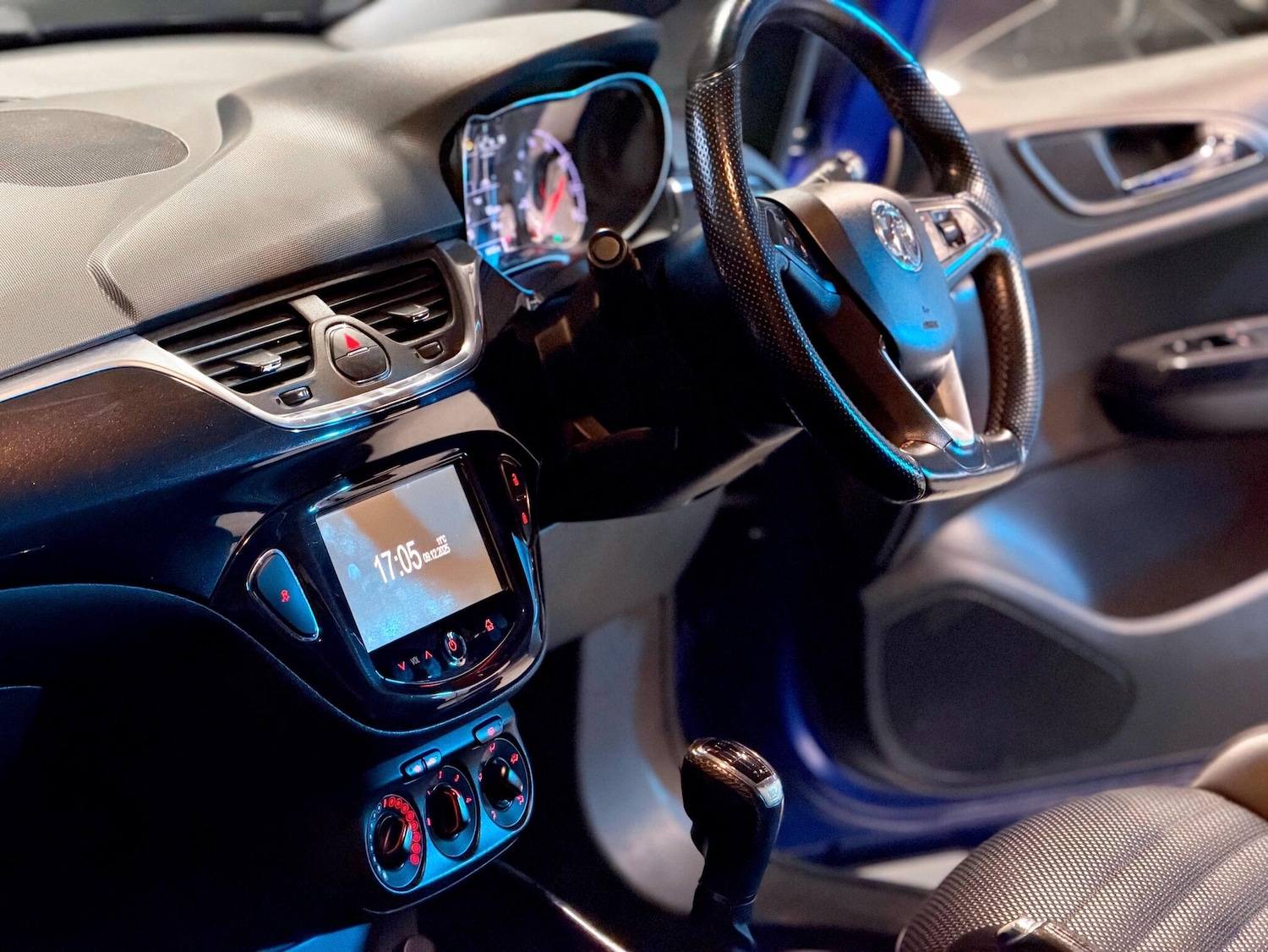 Used Vauxhall Corsa 2015 for sale - 76887341: Photo 3