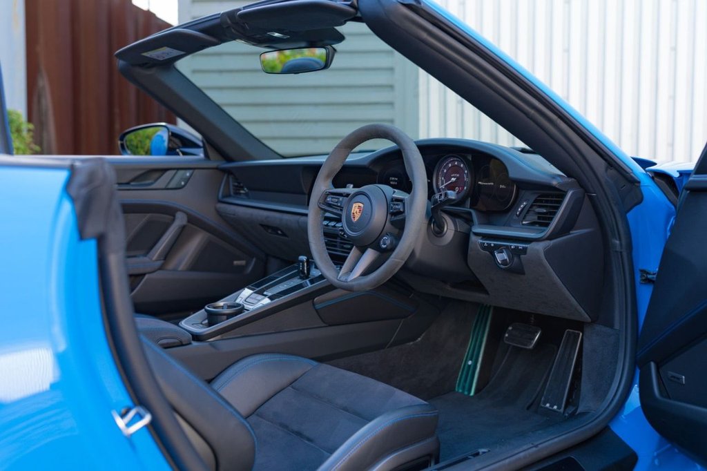 Used Porsche 911 2022 for sale - 76018954: Photo 2