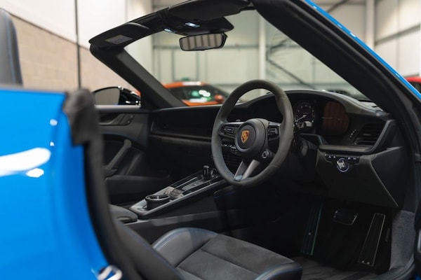 Used Porsche 911 2022 for sale - 76018954: Photo 2