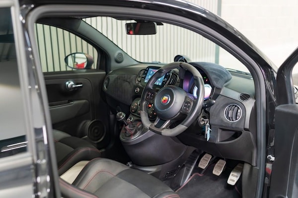 Used Abarth 695 2022 for sale - 73424240: Photo 38