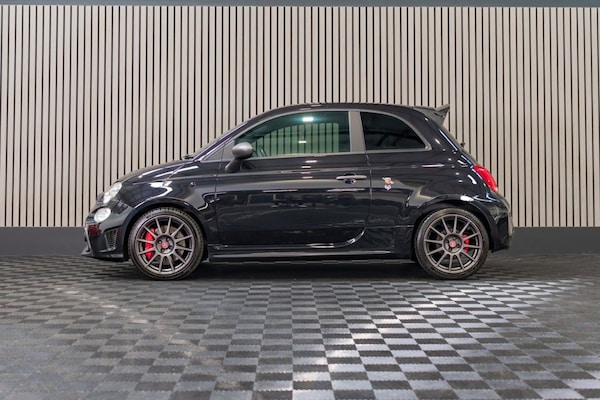 Used Abarth 695 2022 for sale - 73424240: Photo 9