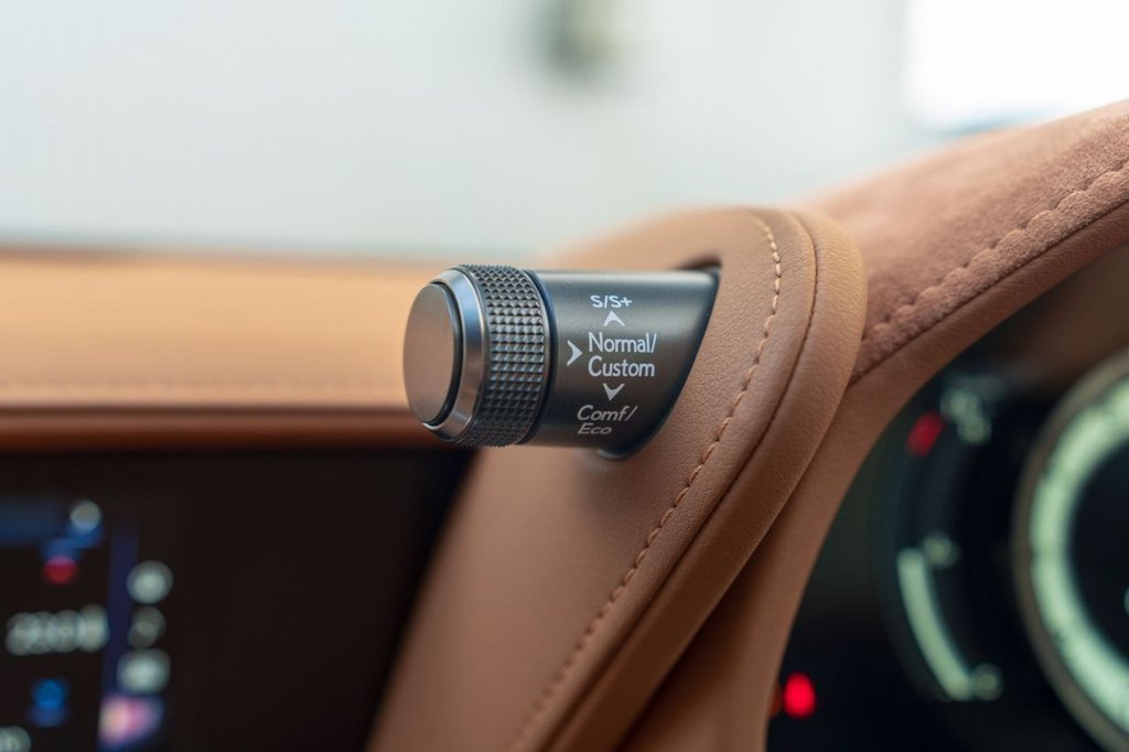 Used Lexus LC 2021 for sale - 76417030: Photo 24