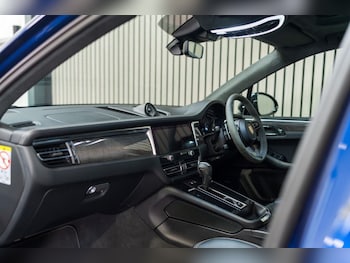 Used Porsche Macan 2023 for sale - 75306584: Photo
