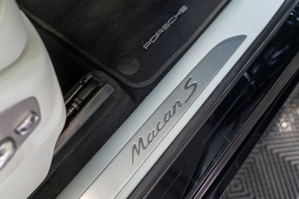 Used Porsche Macan 2022 for sale - 75548268: Photo 31