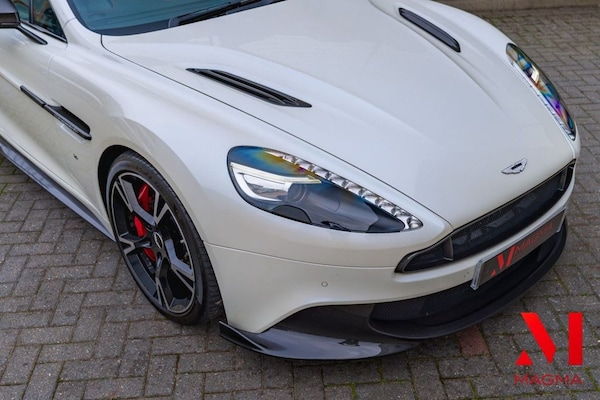 Used Aston Martin Vanquish 2017 for sale - 76309366: Photo 12