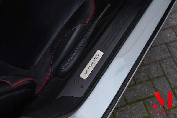 Used Aston Martin Vanquish 2017 for sale - 76309366: Photo 28