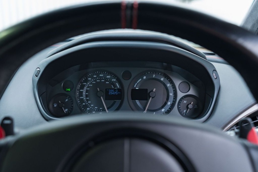 Used Aston Martin Vanquish 2017 for sale - 76309366: Photo 32