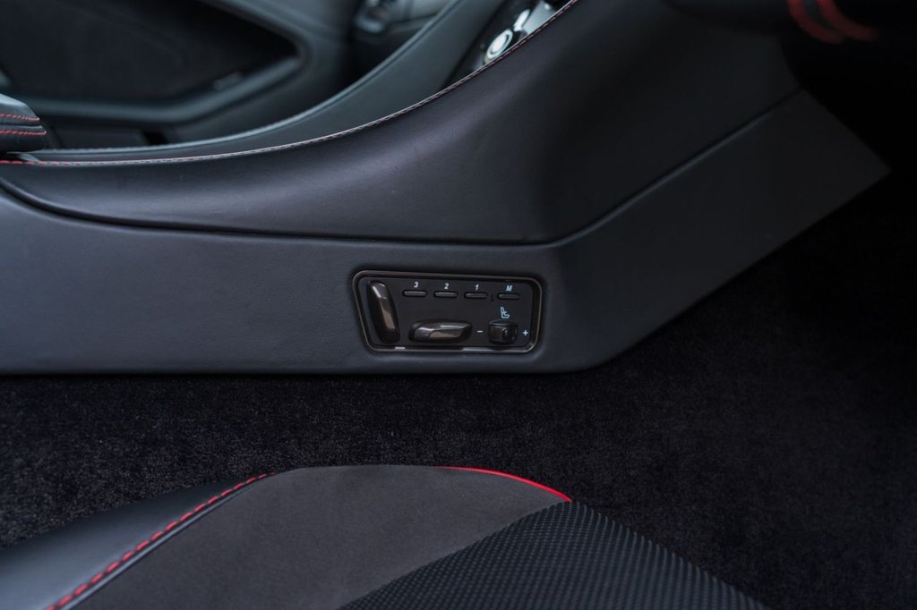 Used Aston Martin Vanquish 2017 for sale - 76309366: Photo 38