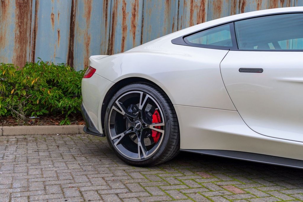 Used Aston Martin Vanquish 2017 for sale - 76309366: Photo 41