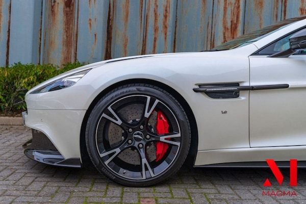Used Aston Martin Vanquish 2017 for sale - 76309366: Photo 47