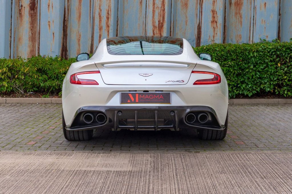 Used Aston Martin Vanquish 2017 for sale - 76309366: Photo 5