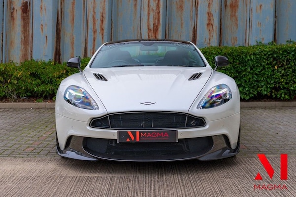 Used Aston Martin Vanquish 2017 for sale - 76309366: Photo 9