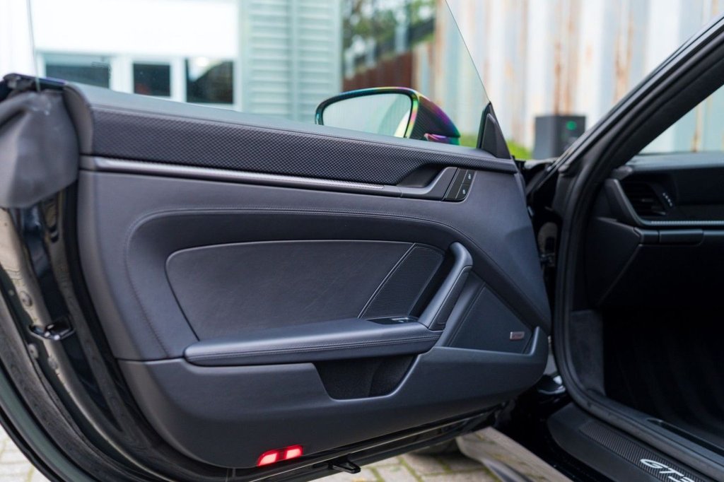 Used Porsche 911 2023 for sale - 76304325: Photo 38