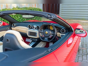 Used Ferrari California 2017 for sale - 76711407: Photo