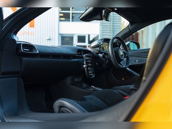 Used McLaren Artura 2022 for sale - 77007421: Photo