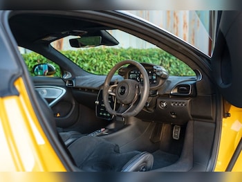 Used McLaren Artura 2022 for sale - 77007421: Photo