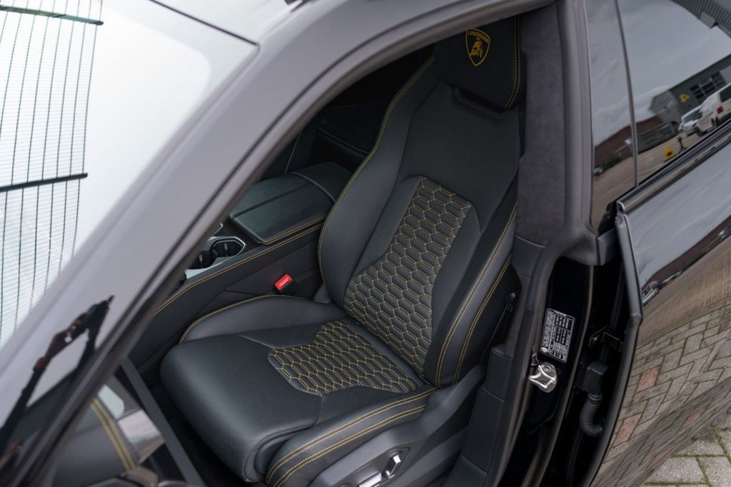 Used Lamborghini Urus 2022 for sale - 76333575: Photo 31