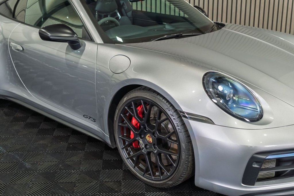 Used Porsche 911 2023 for sale - 76665568: Photo 14