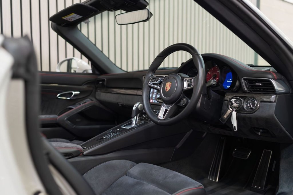 Used Porsche 911 2019 for sale - 76950161: Photo 24