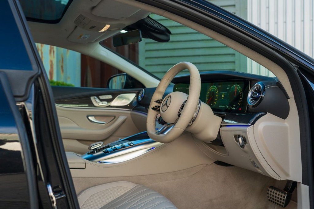 Used Mercedes-Benz AMG GT 2023 for sale - 76256577: Photo 2