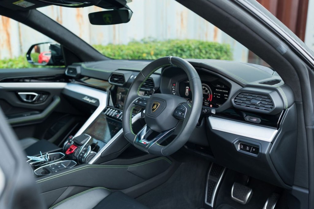 Used Lamborghini Urus 2021 for sale - 76535631: Photo 16