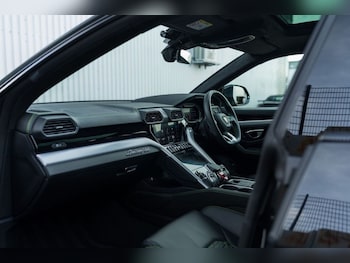 Used Lamborghini Urus 2021 for sale - 76535631: Photo