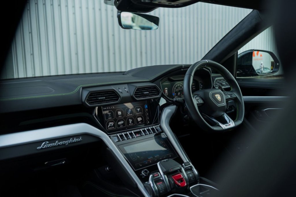 Used Lamborghini Urus 2021 for sale - 76535631: Photo 32