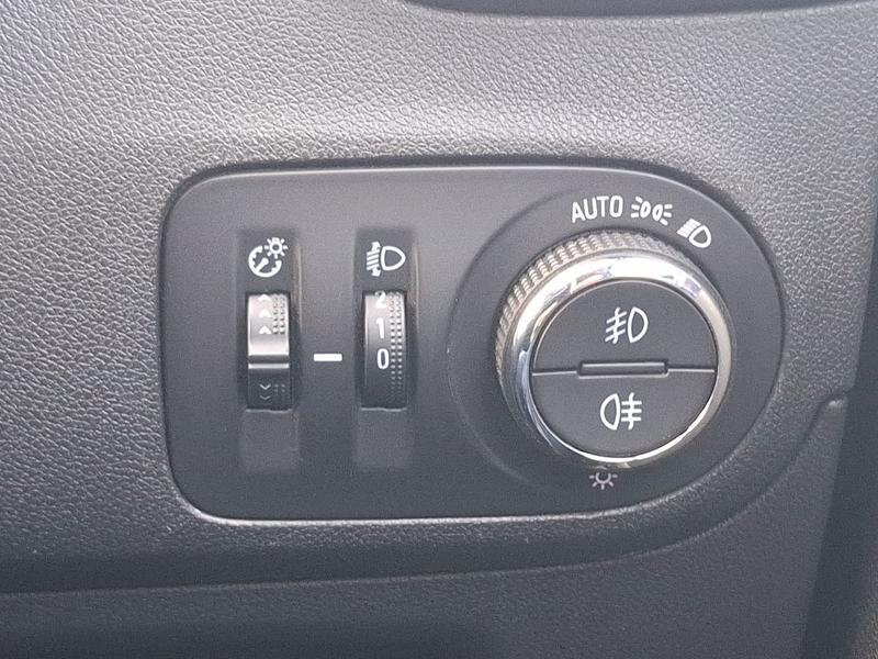 Used Vauxhall Crossland X 2017 for sale - 76835677: Photo 30