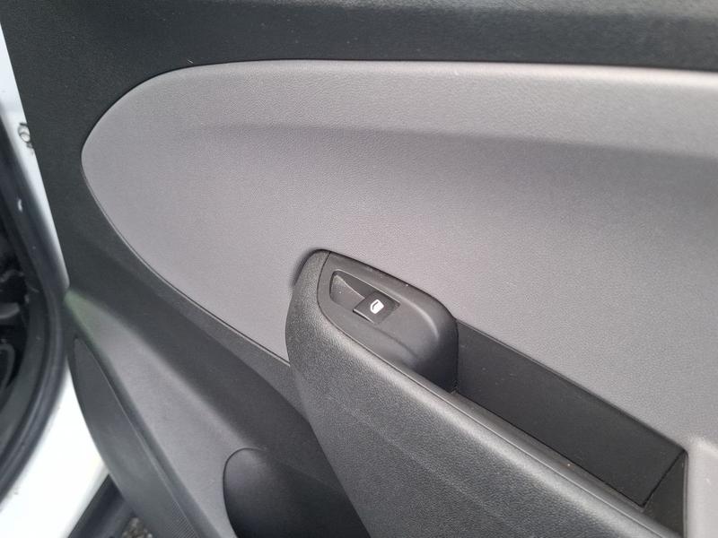 Used Vauxhall Crossland X 2017 for sale - 76835677: Photo 37