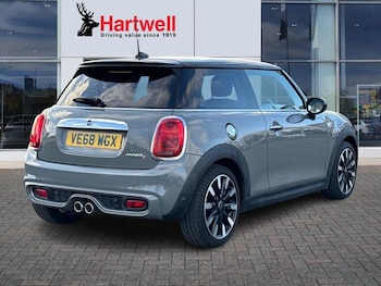 Used MINI Hatch 2018 for sale - 77050762: Photo