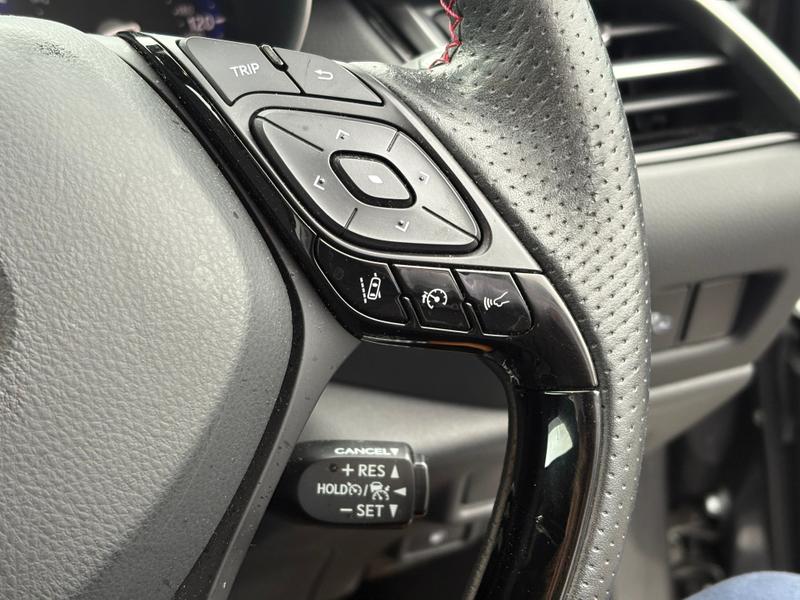 Used Toyota C-HR 2021 for sale - 76767117: Photo 24