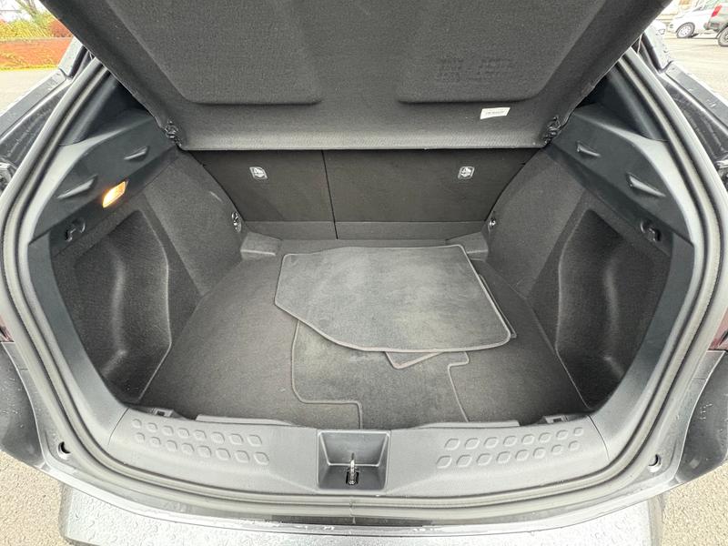 Used Toyota C-HR 2021 for sale - 76767117: Photo 8