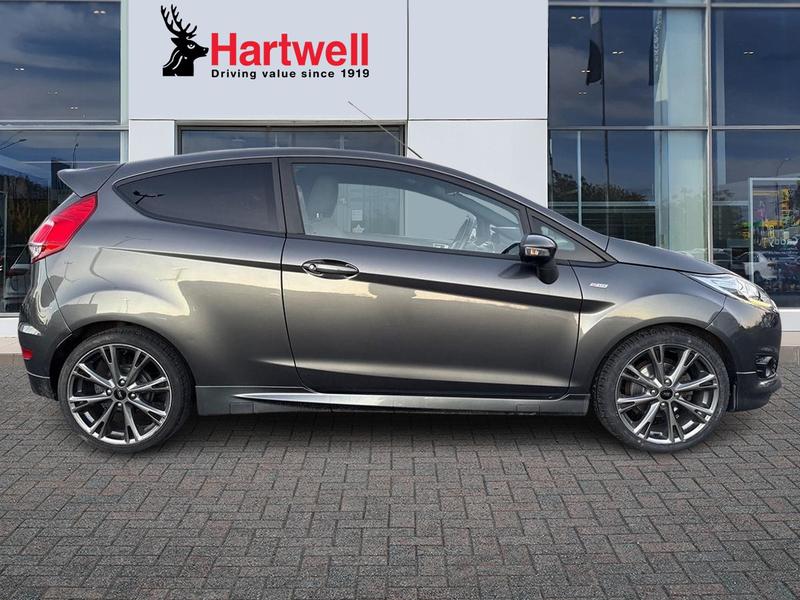 Used Ford Fiesta 2017 for sale - 77225790: Photo 2