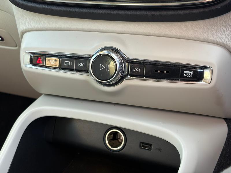 Used Volvo XC40 2020 for sale - 76766961: Photo 23