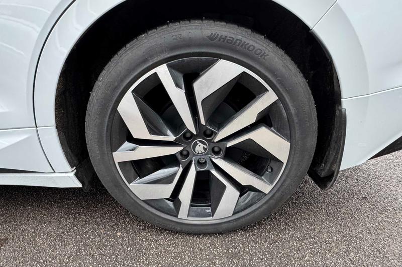 Used Skoda Enyaq 2025 for sale - 77619854: Photo 11