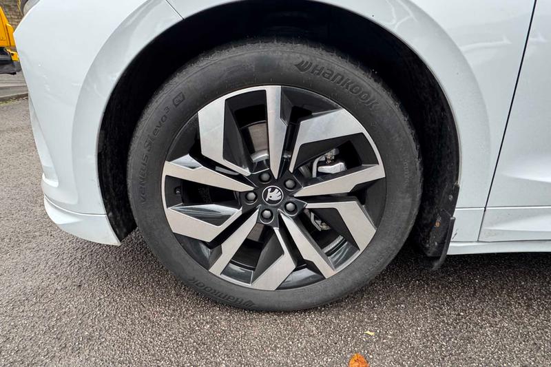 Used Skoda Enyaq 2025 for sale - 77619854: Photo 12