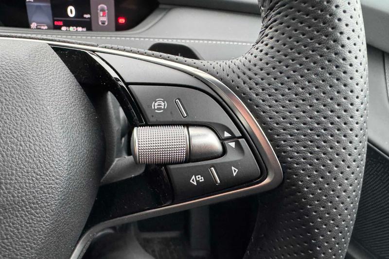 Used Skoda Enyaq 2025 for sale - 77619854: Photo 22