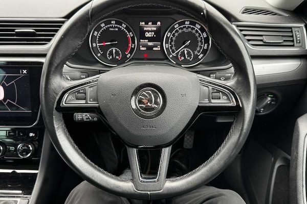 Used Skoda Superb 2019 for sale - 76139591: Photo 19