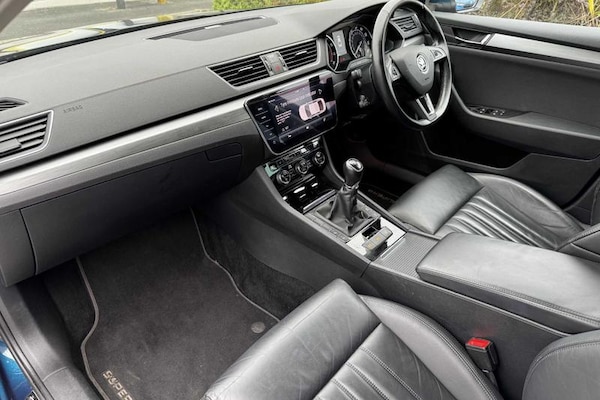 Used Skoda Superb 2019 for sale - 76139591: Photo 2